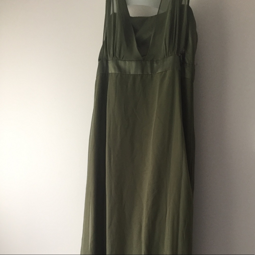 Chiffon Dessy Bridesmaid dress (torn - read below)